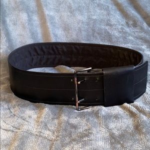 Kenneth Cole New York Contour Belt
